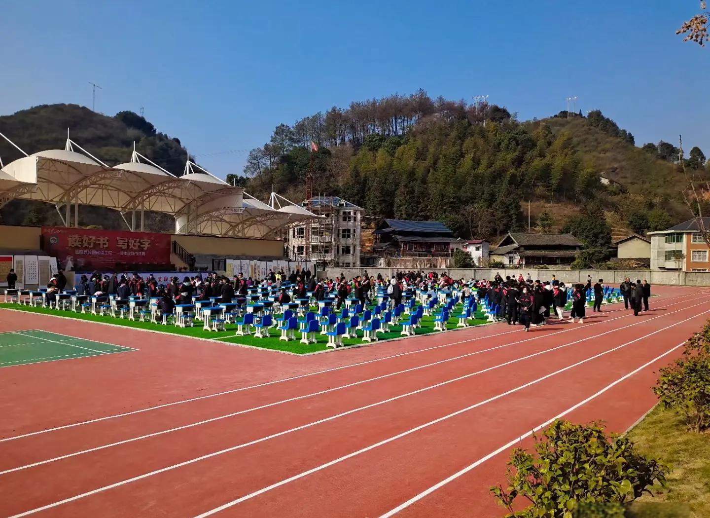 青岛市硅PU人造草坪 - 一站式服务